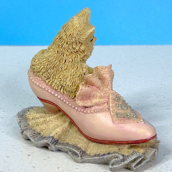 Vintage 1996 Westland Ain't Misbehavin' PUSS IN BOOTS 3"X4" Figurine Cat In Shoe - Picture 4 of 6